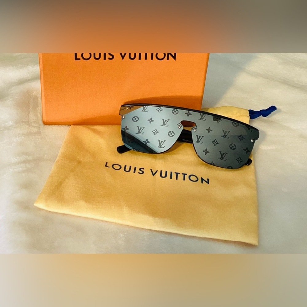 Louis Vuitton Waimea Black Sunglasses Monogram Logo
